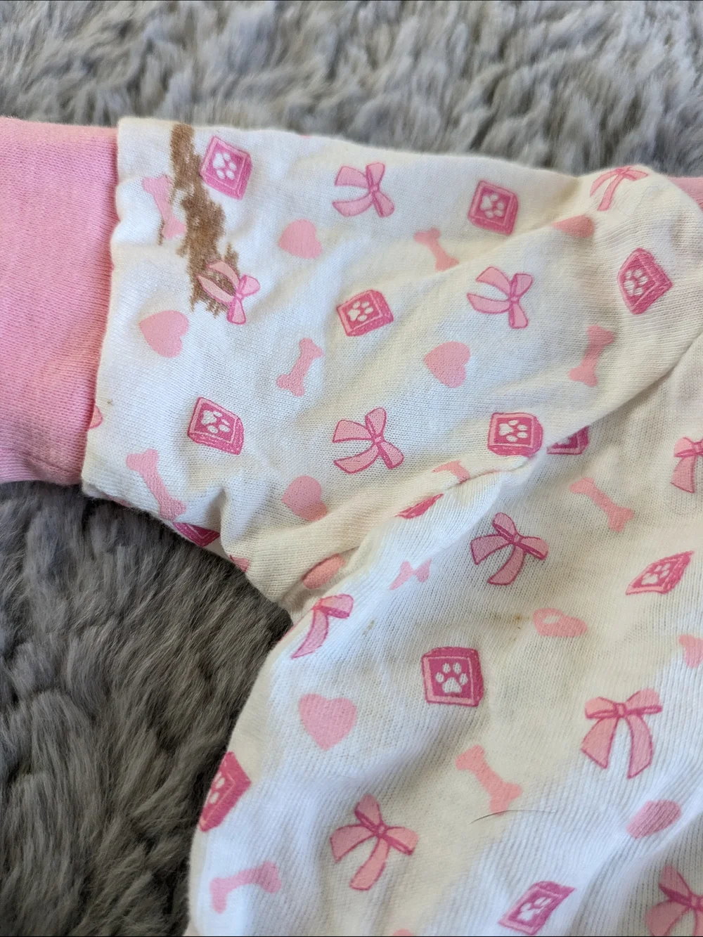 Pink Puppy 🐾 T-shirts - It's A Girl & Puppy Print Size Medium 2/$20